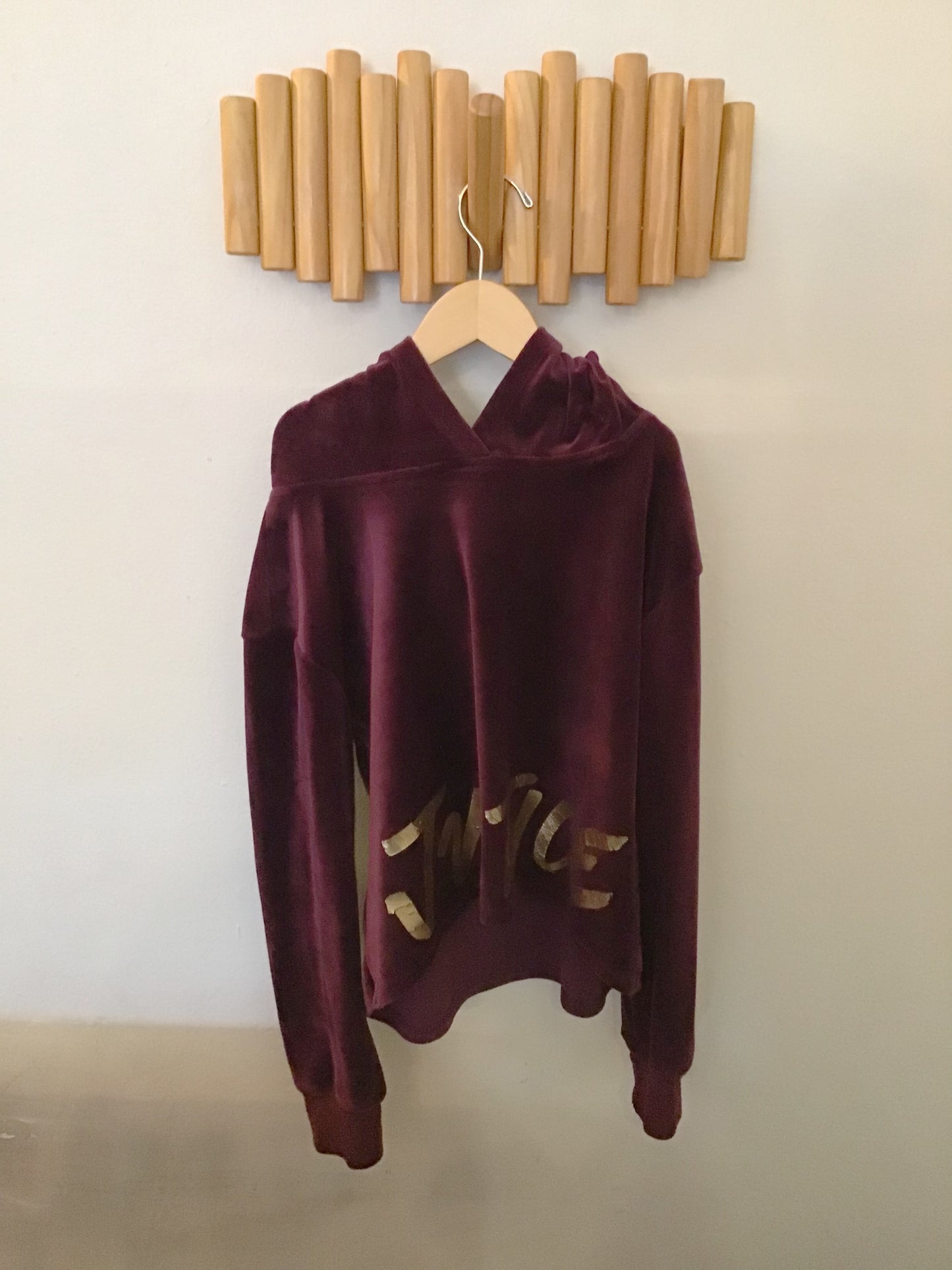 Plum velour brand sweater 10y