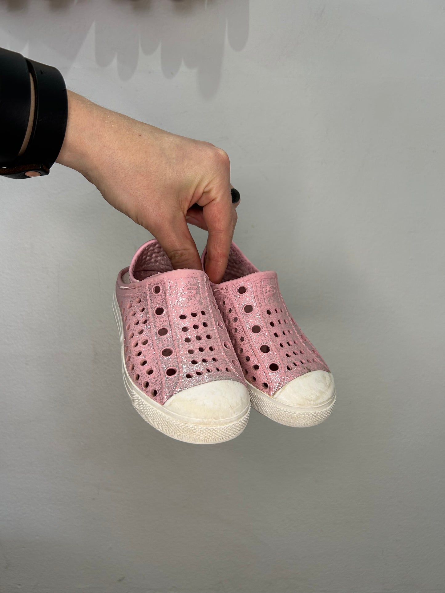 C8 pink sparkly Skechers pull-ons