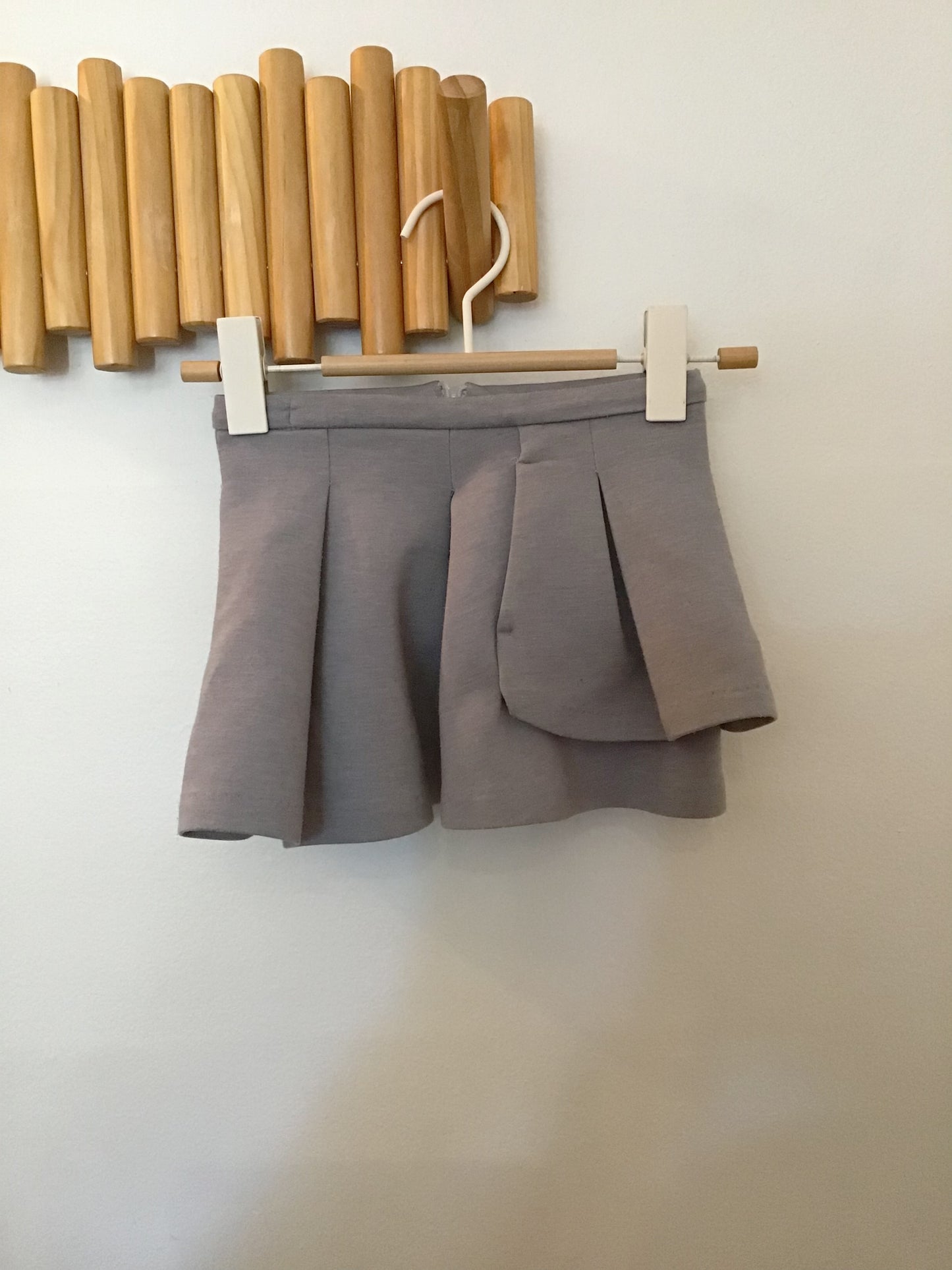 Grey skirt 4y