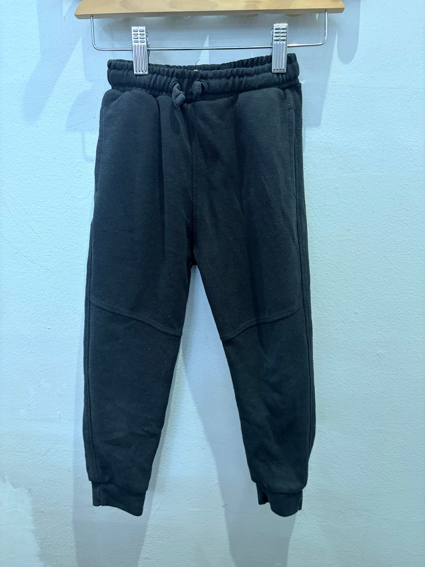 Black interlock joggers 4-5y