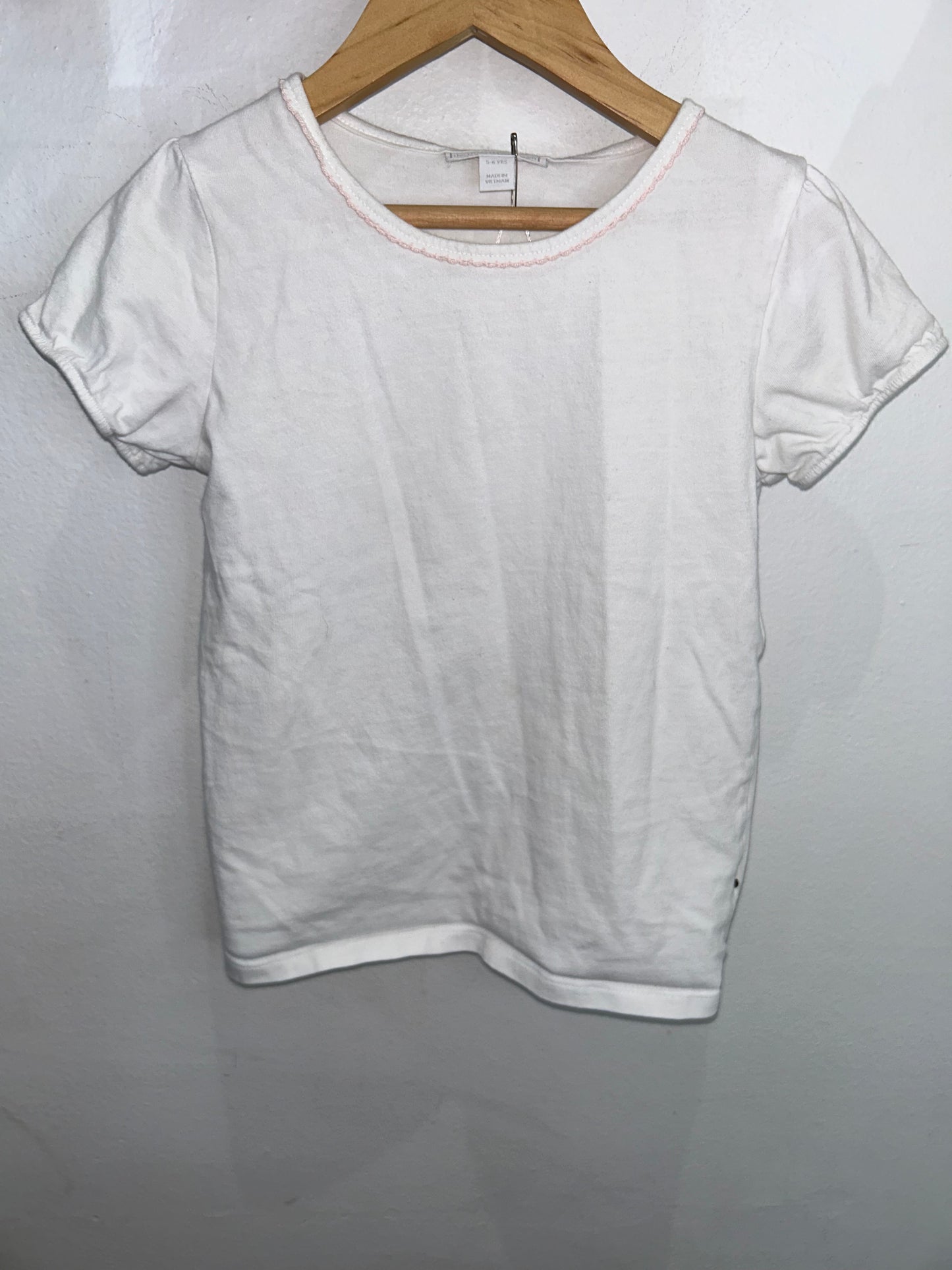 Capsleeve white tee 6y