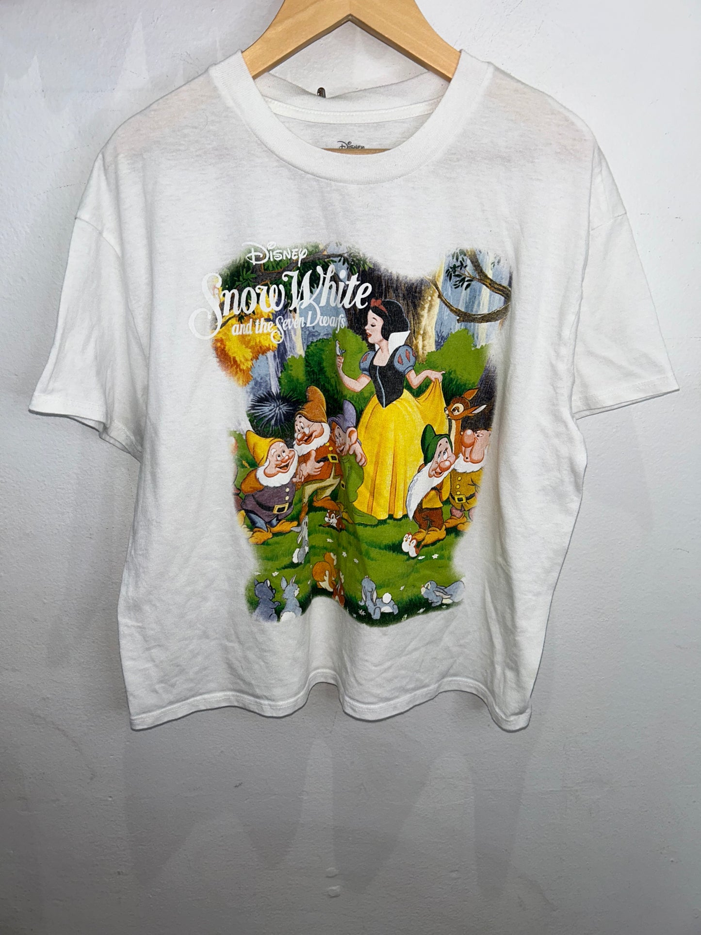 Snow White tee 14y