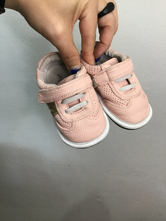 C4 (18-24M) Jack & Lily wide shoes