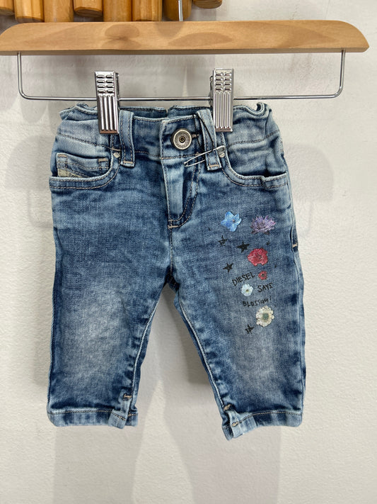 Stretchy graffiti jeans 3m