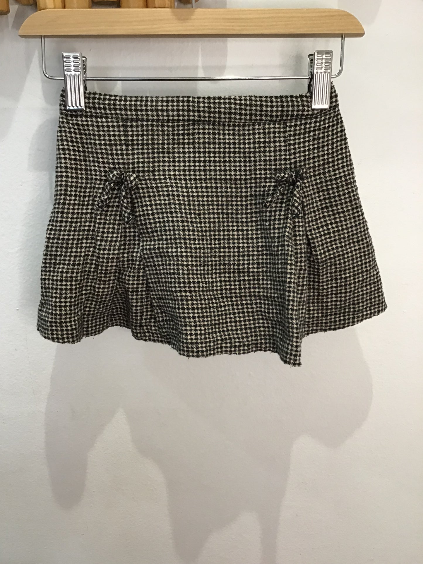 Tweed mini skort 3-4y (marked 5y but fits smaller)