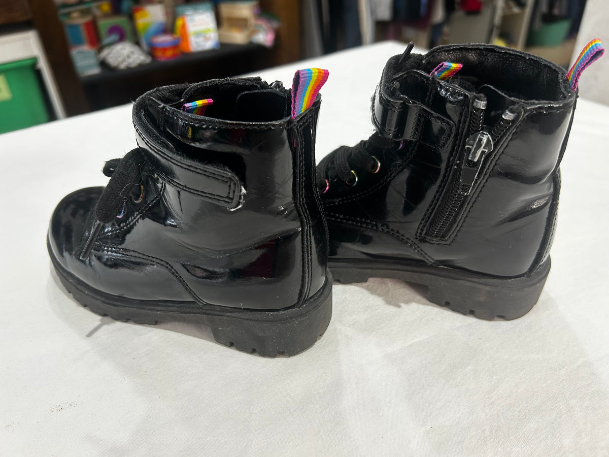 C10 patent black boots
