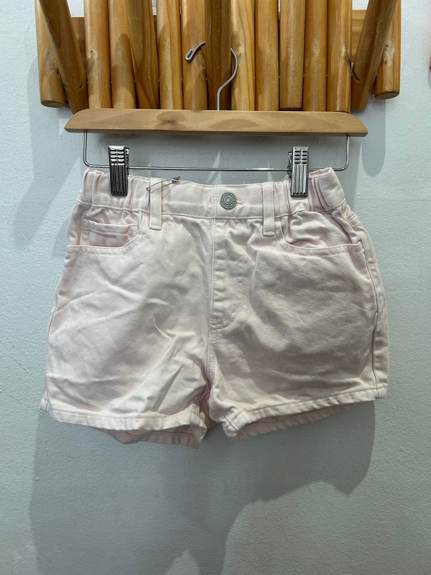 Light pink denim shorts 5-6y