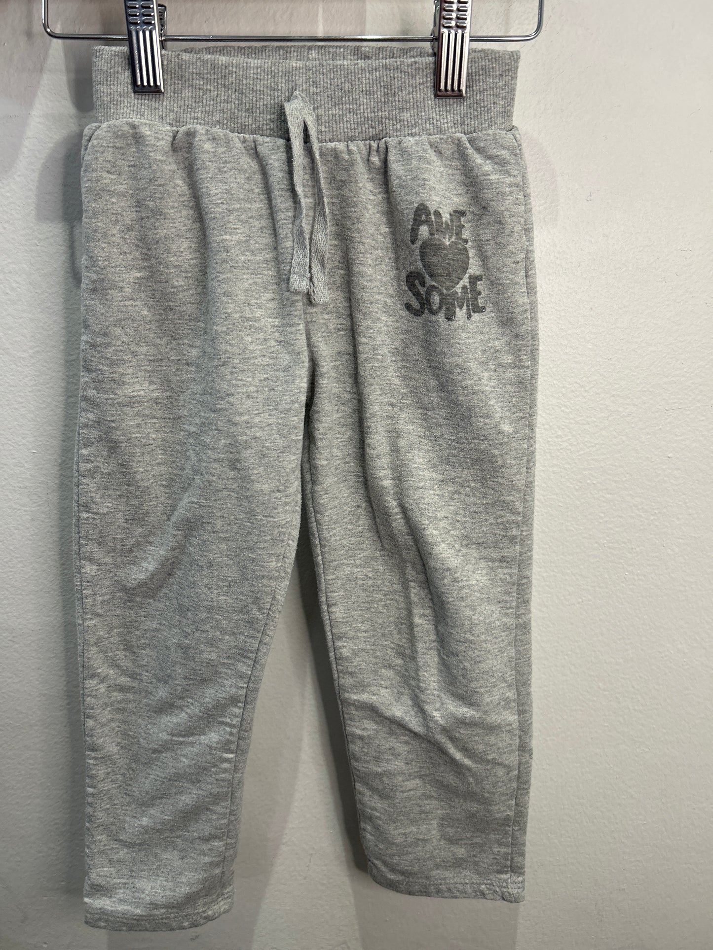 Awesome grey joggers 3-4y*