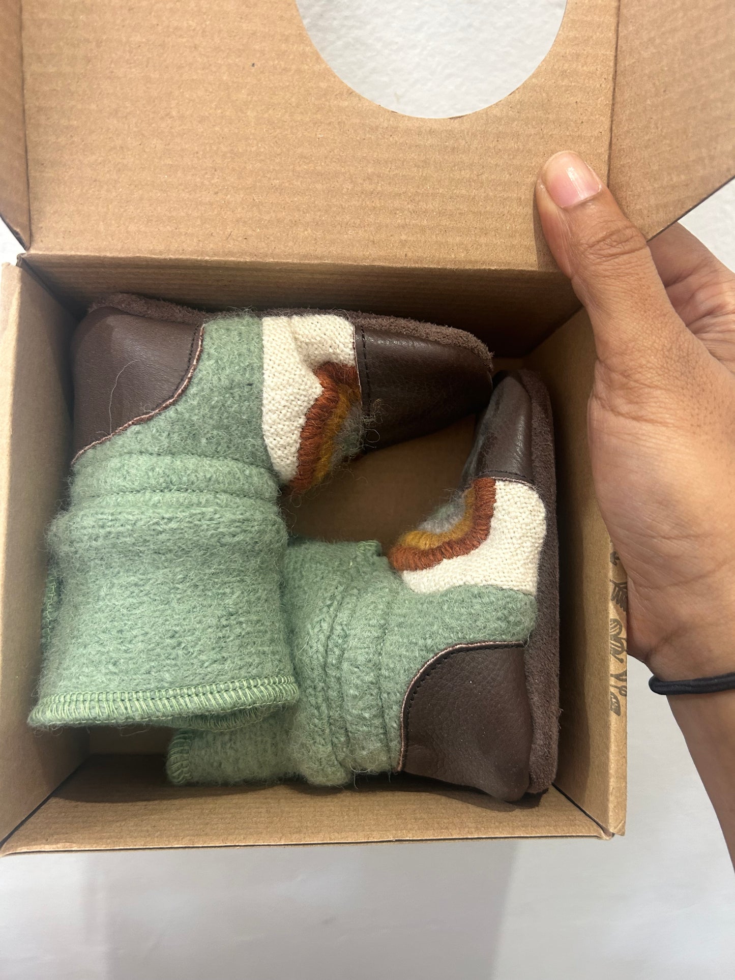 C4 (6-12m) Nooks green booties