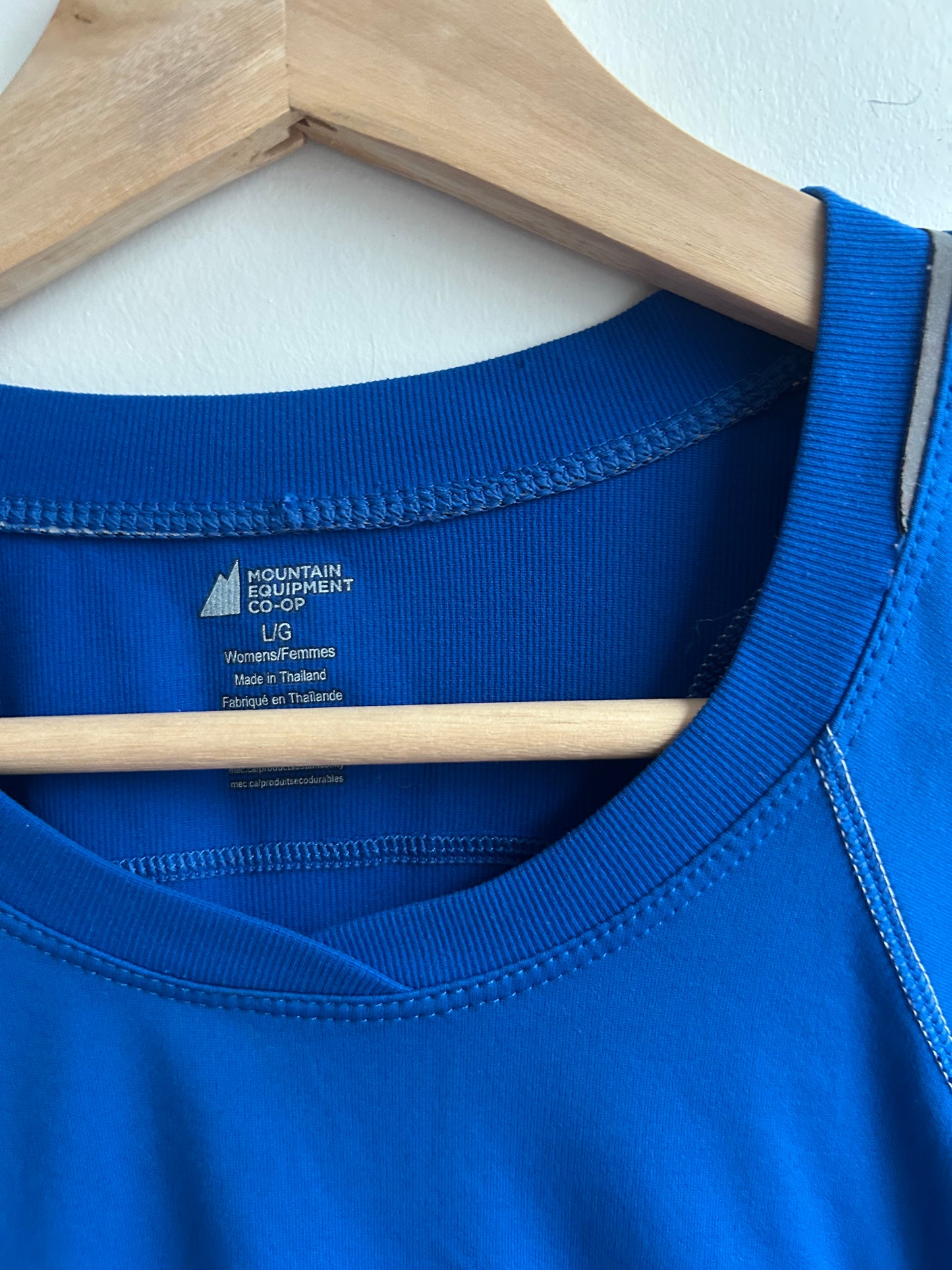 Blue base layer tee L