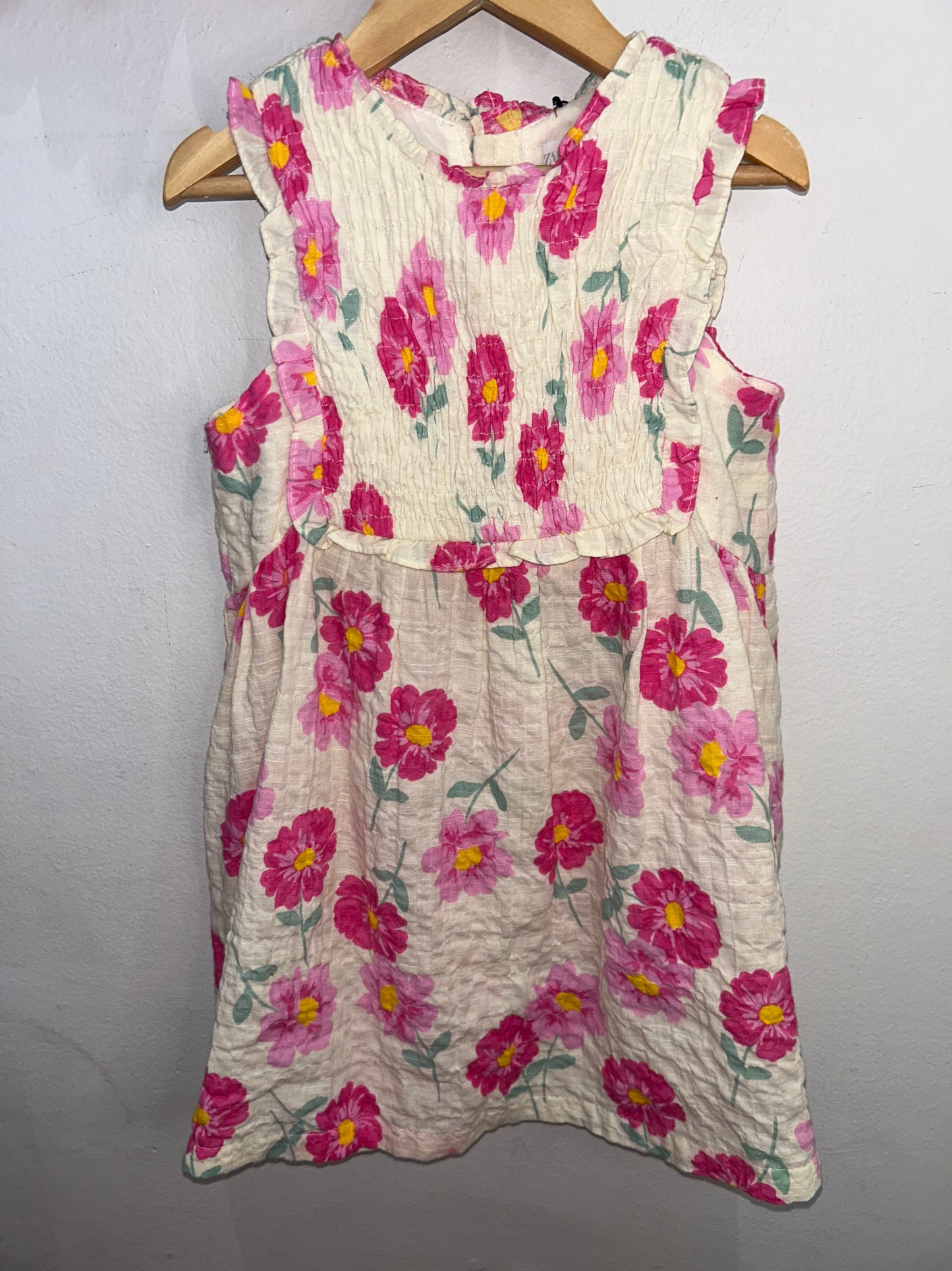 Pink flowers smocked dress 5-6y