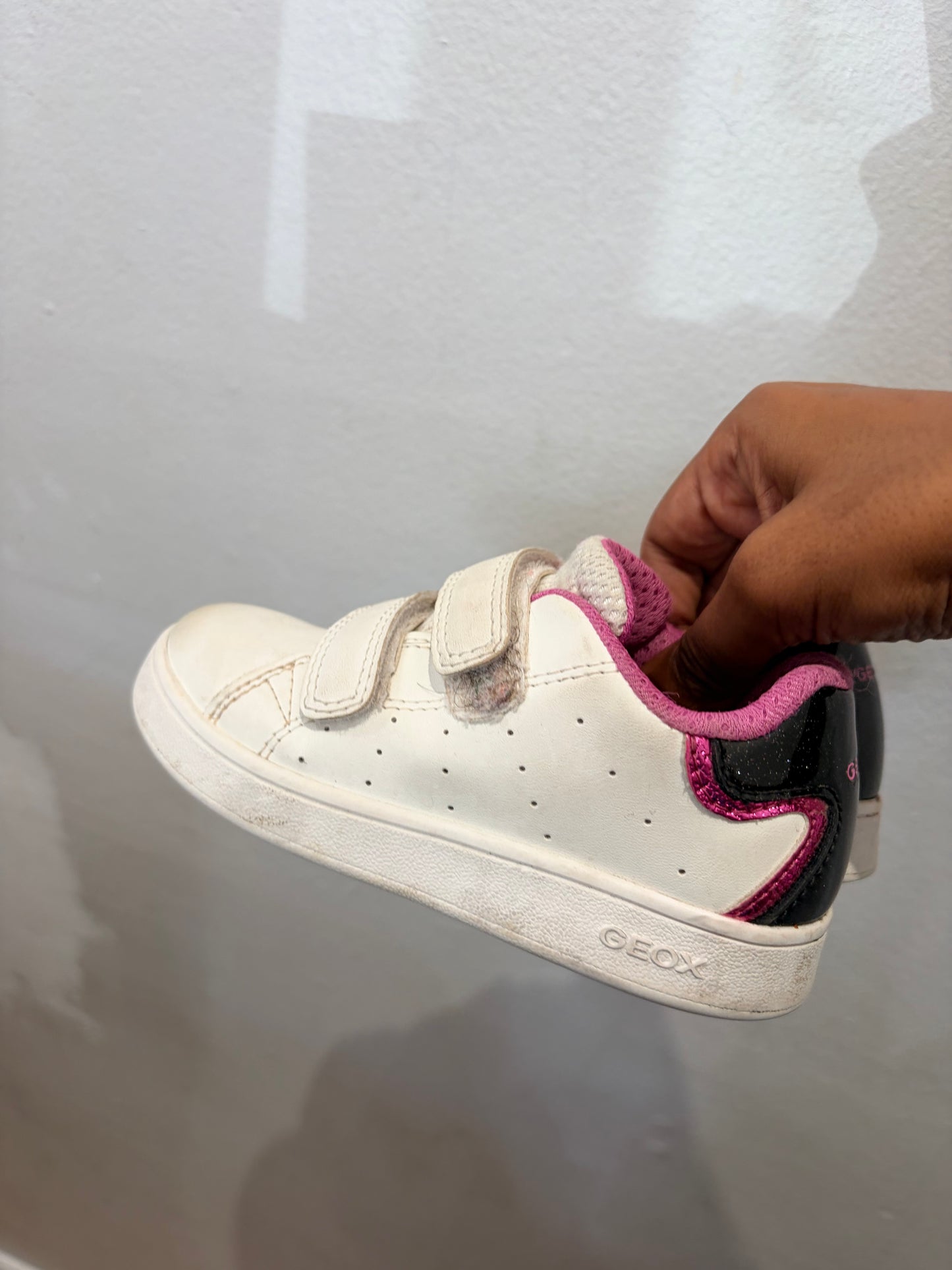 C7.5 Geox white sneakers