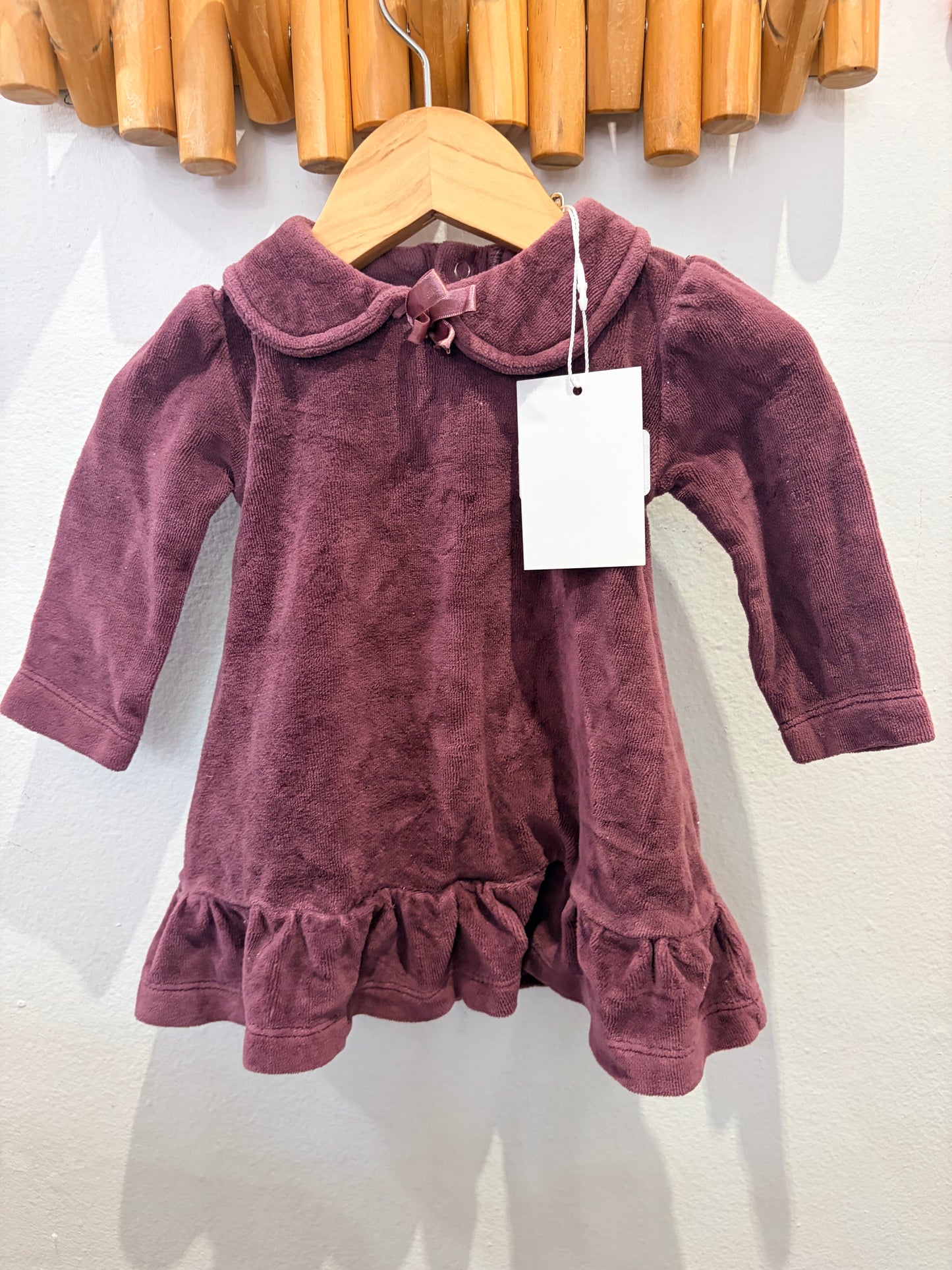 Mauve velvet dress 9-12m