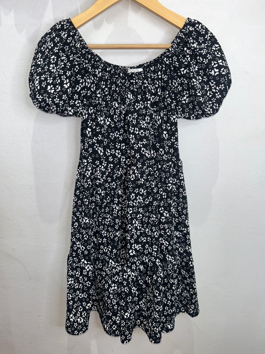 Black floral dress 9y