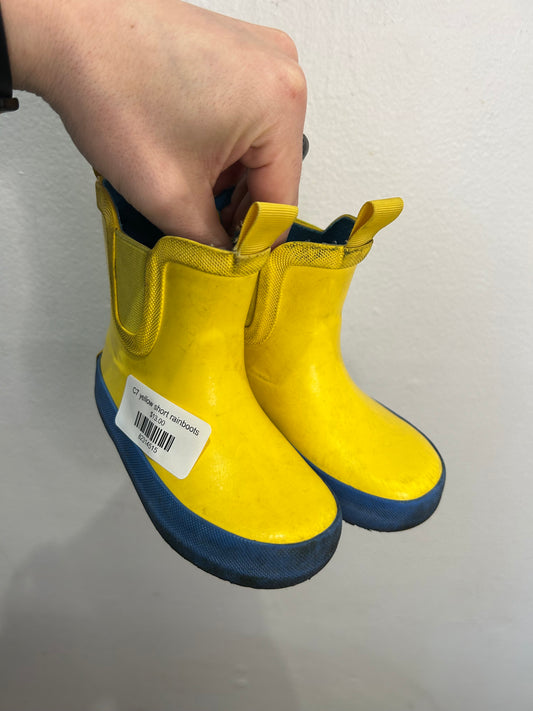 C7 yellow short rainboots