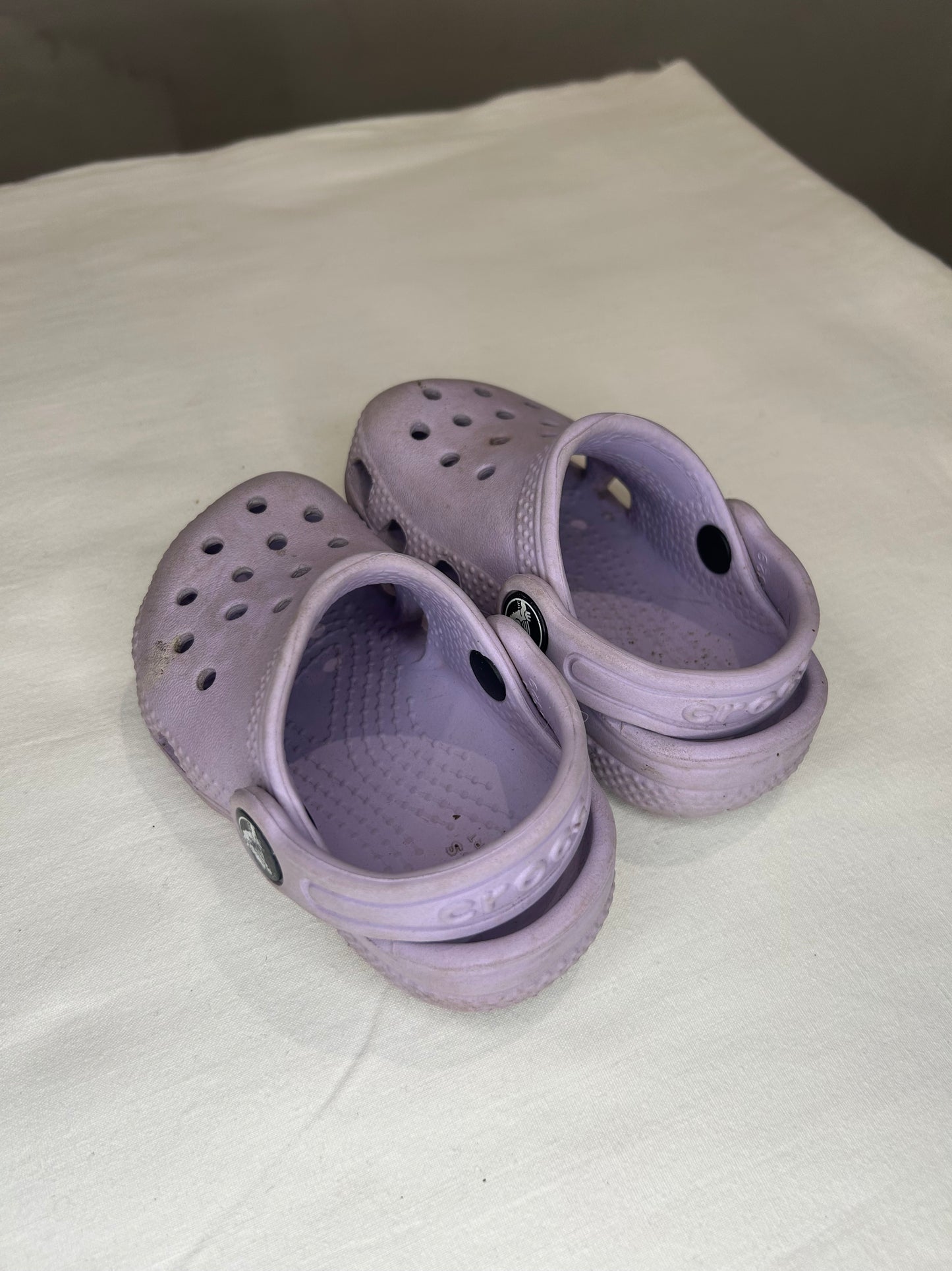 C5 light purple Crocs