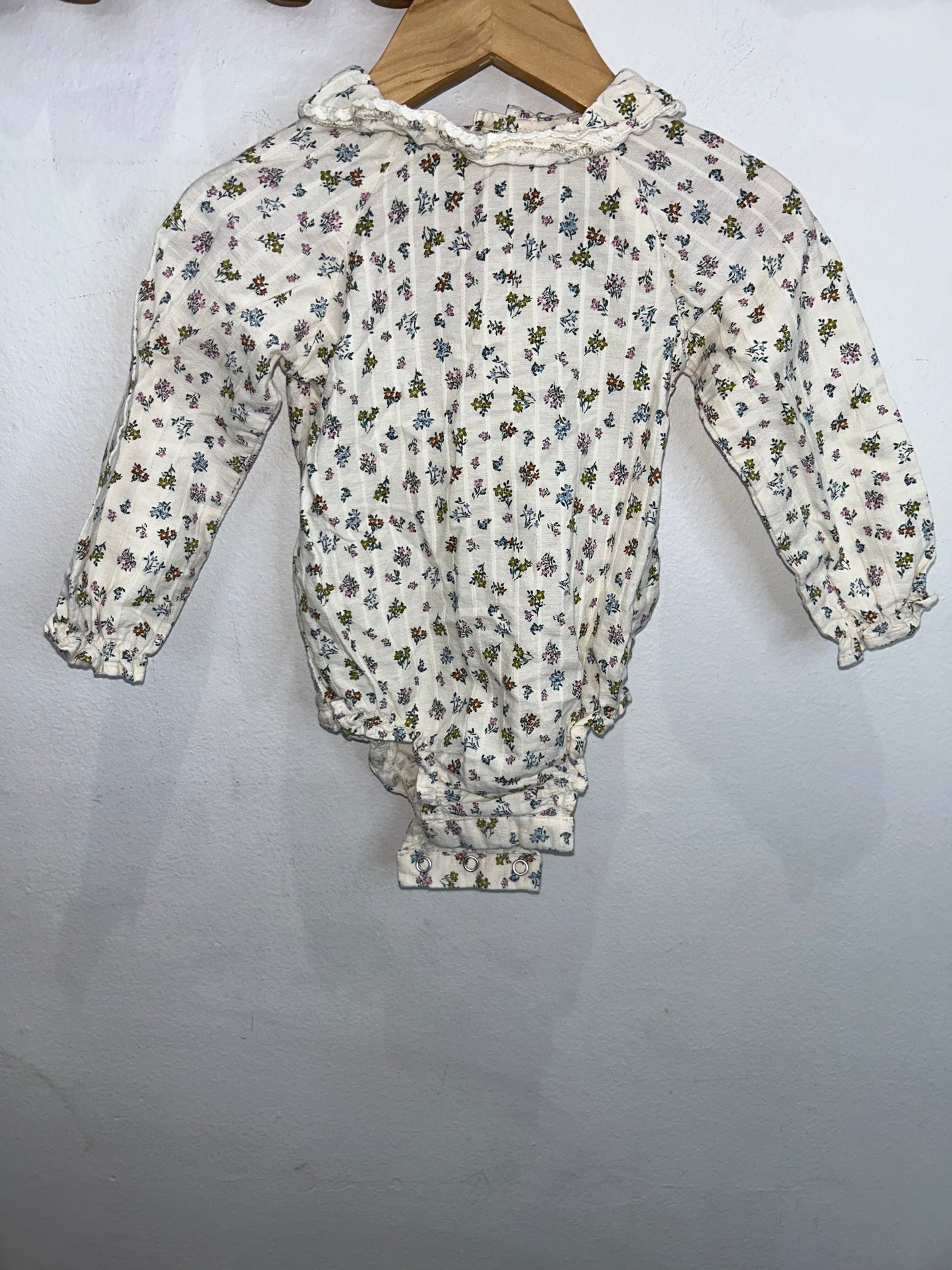 Two pack blouse onesies 9-12m
