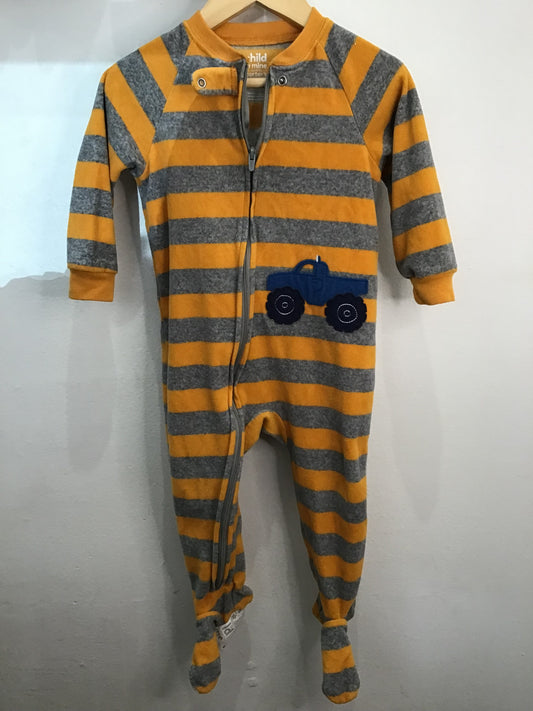 Sleeper fleece tractor 18m