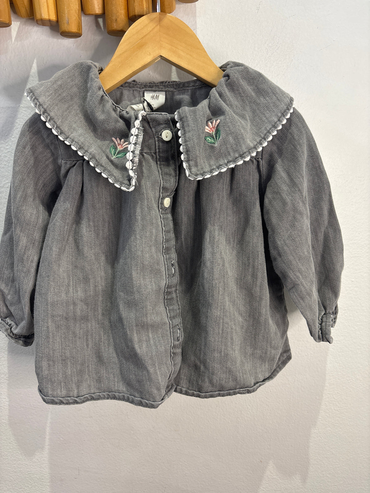 Grey big collar shirt 12-18m
