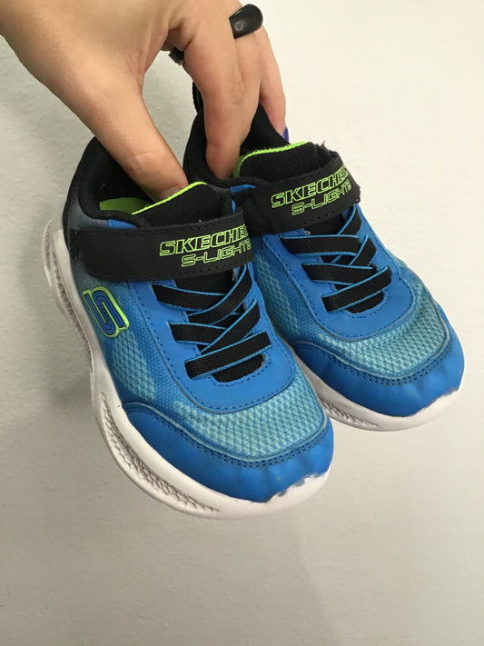 C10 Skechers blue lightup shoes