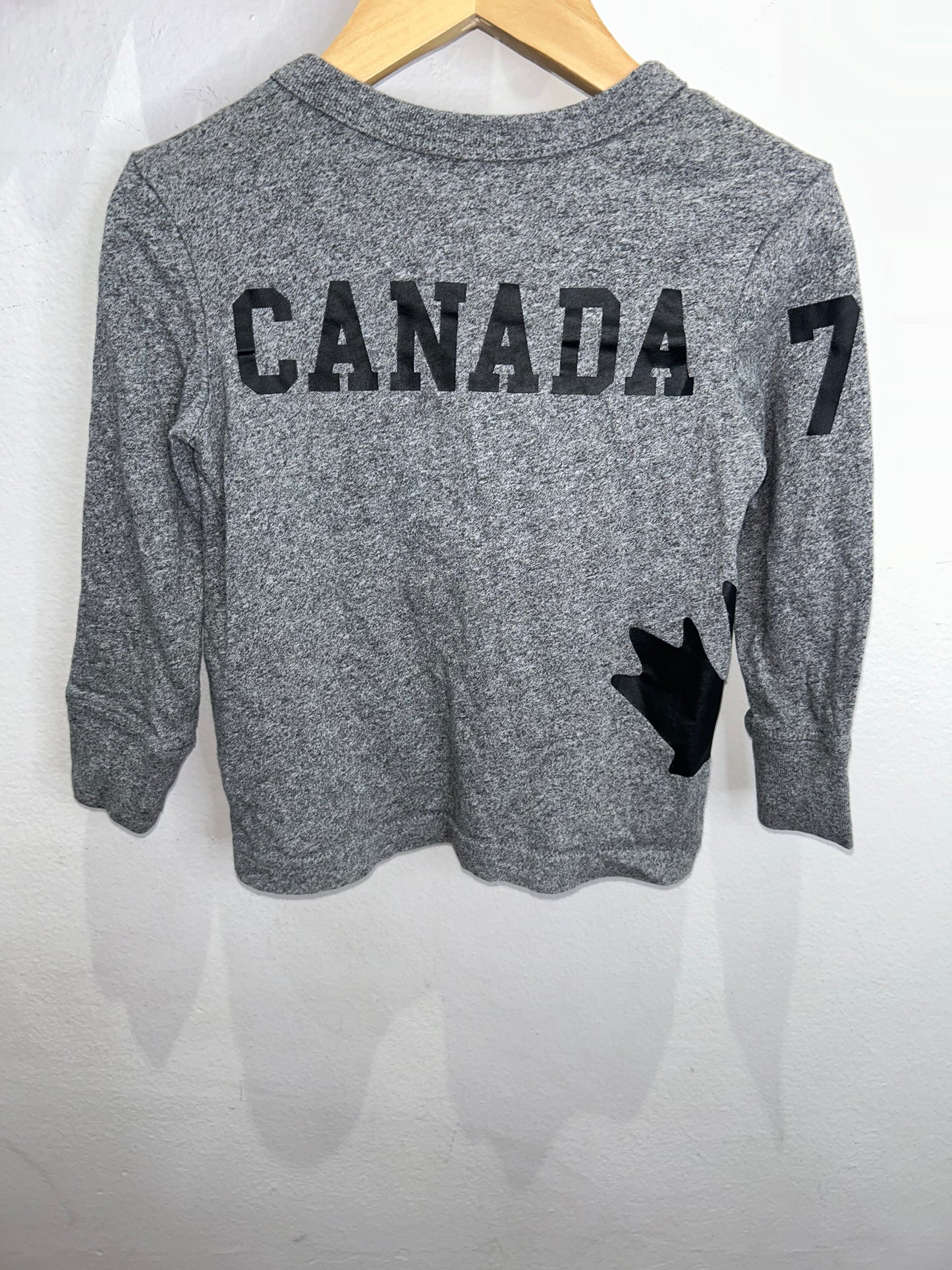Roots Canada longsleeve 2y