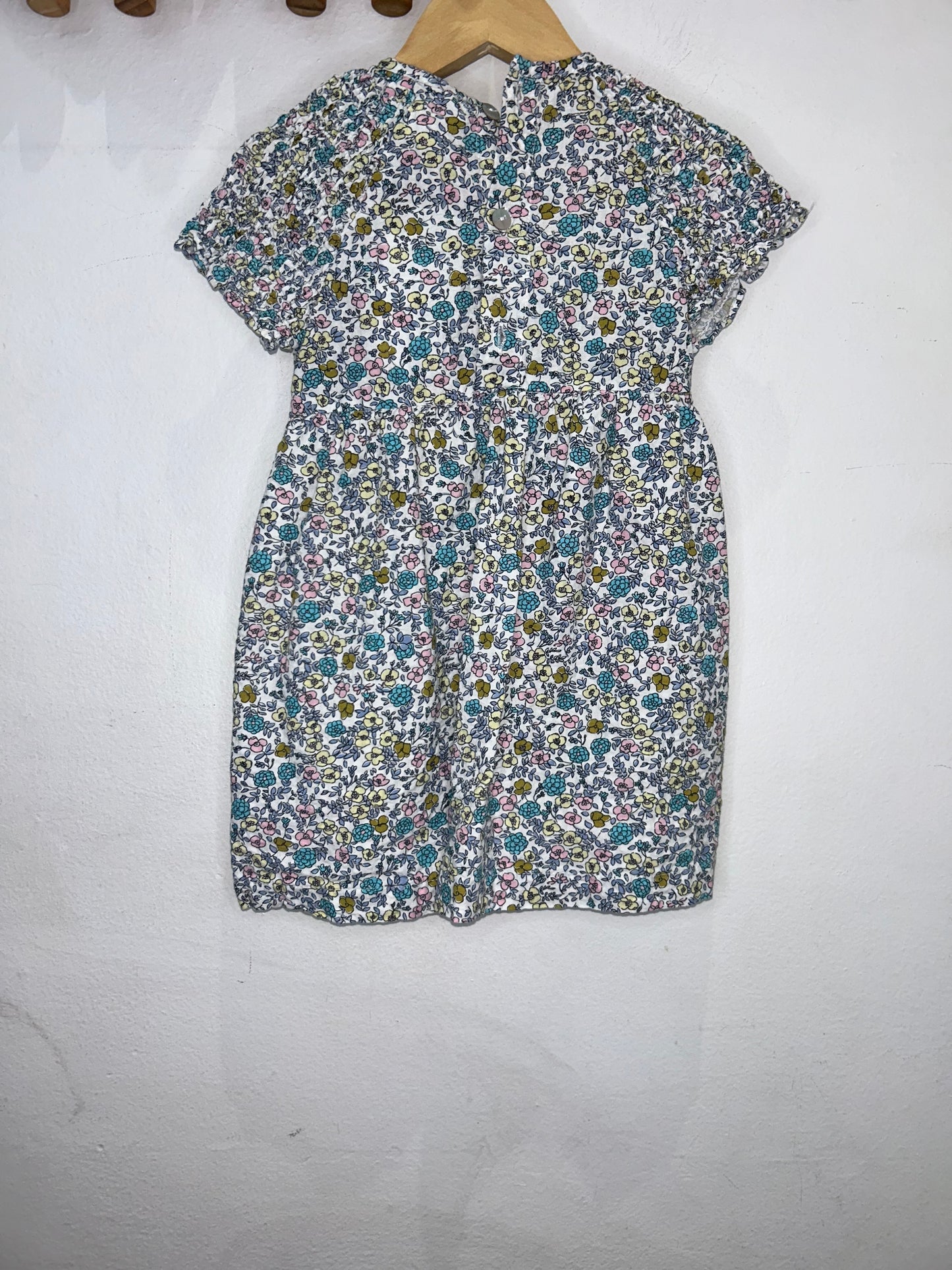 Smocked floral dress 3-4y