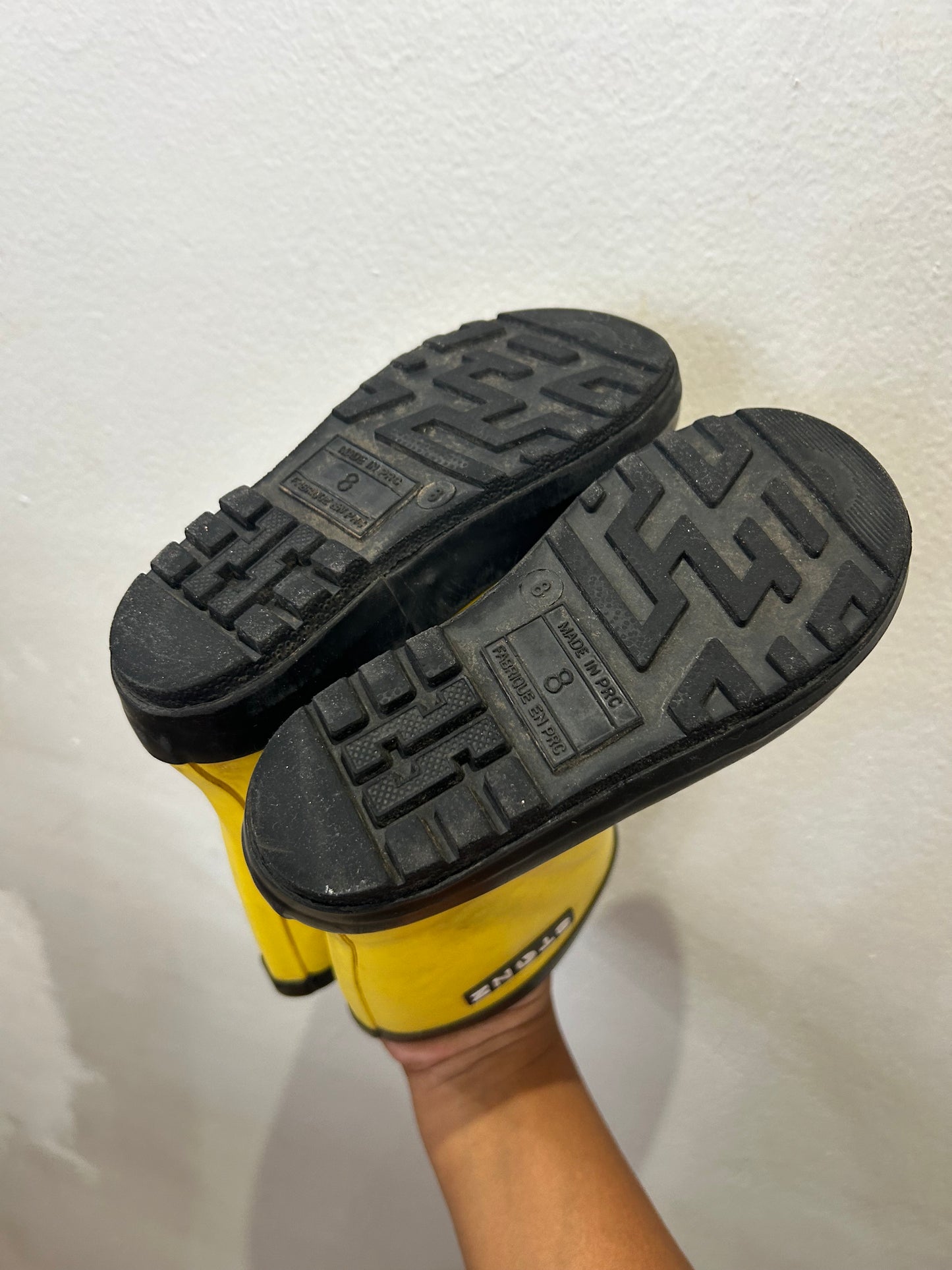 C8 Stonz yellow rainboots