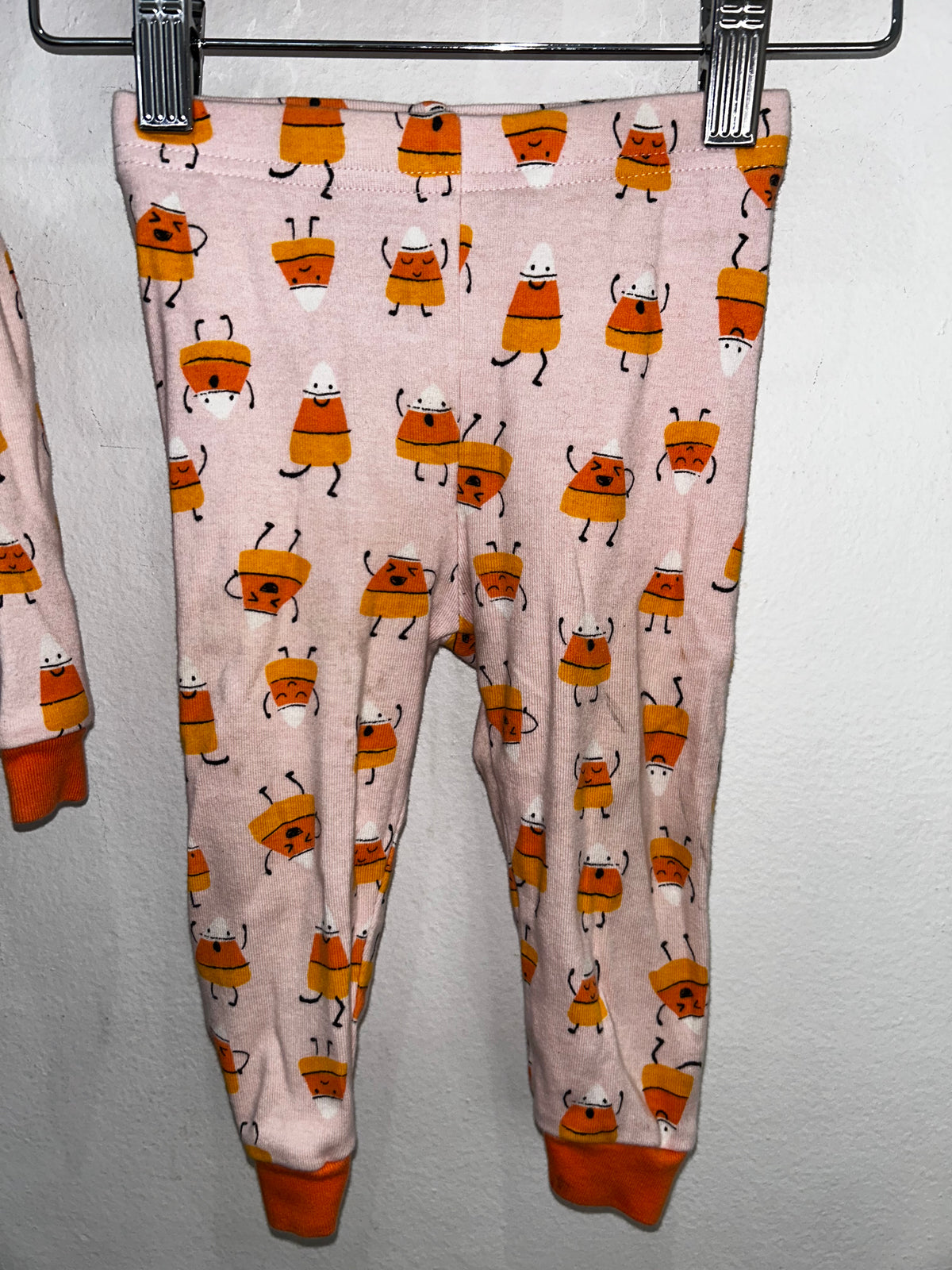 Candy corn pyjama 6-12m