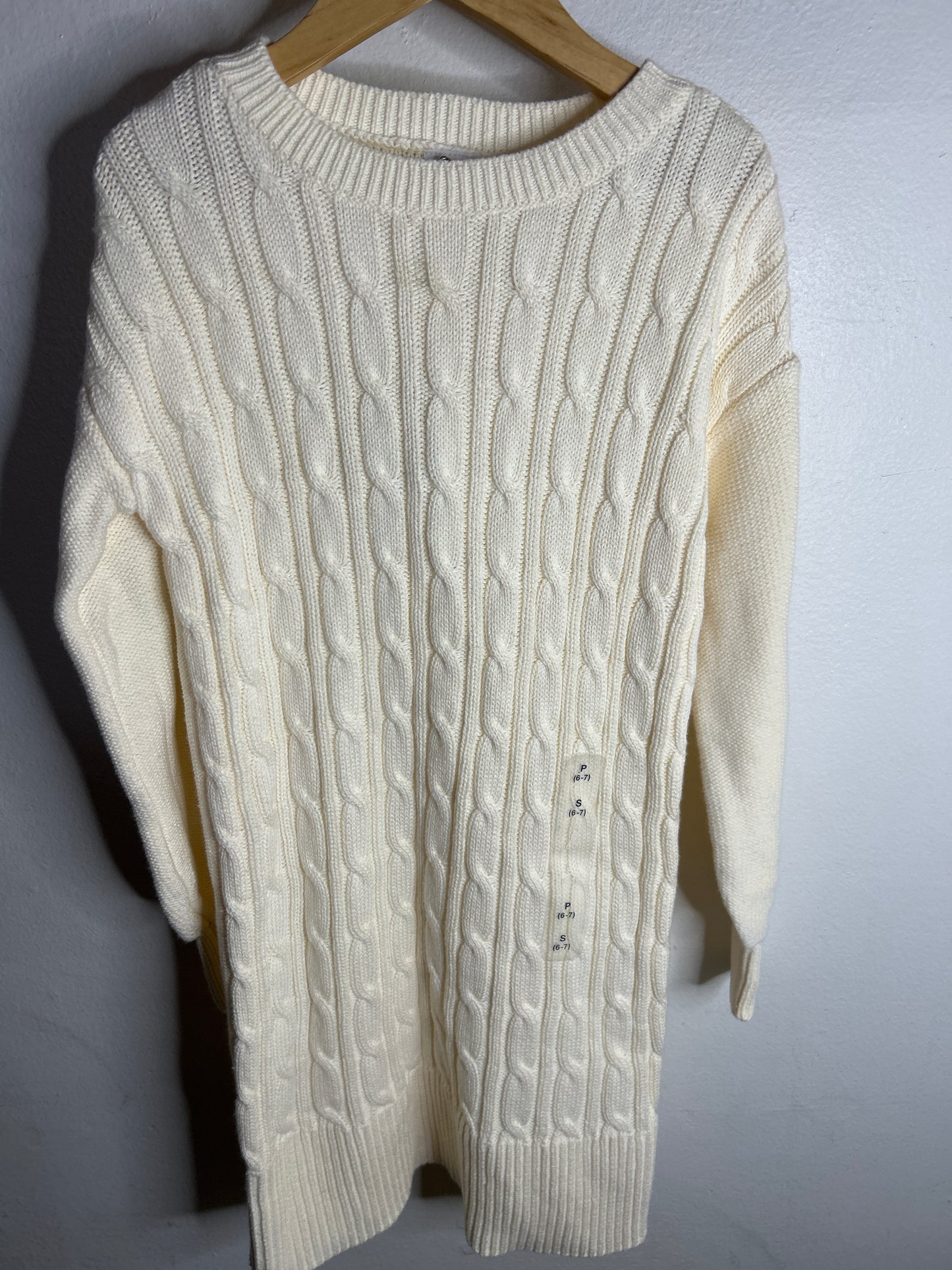 Cream cable knit dress 6-7y NEW