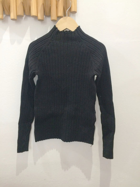 Black ribbed turtleneck 11-12y