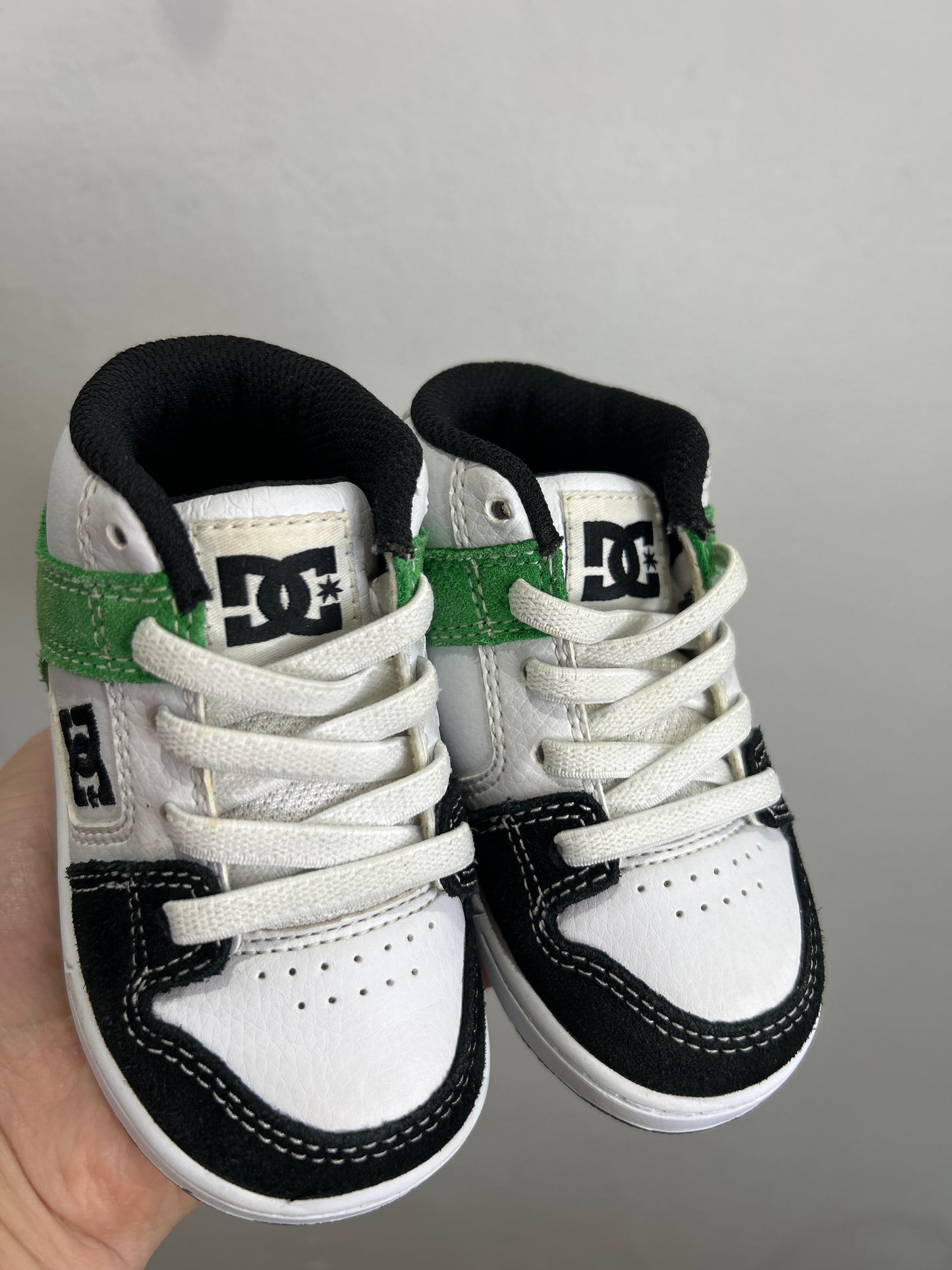C5 baby skater shoes