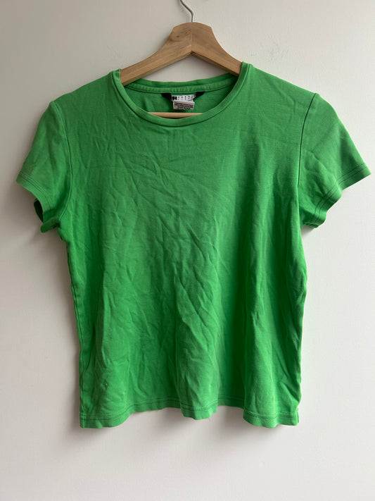 Perfect green tee M