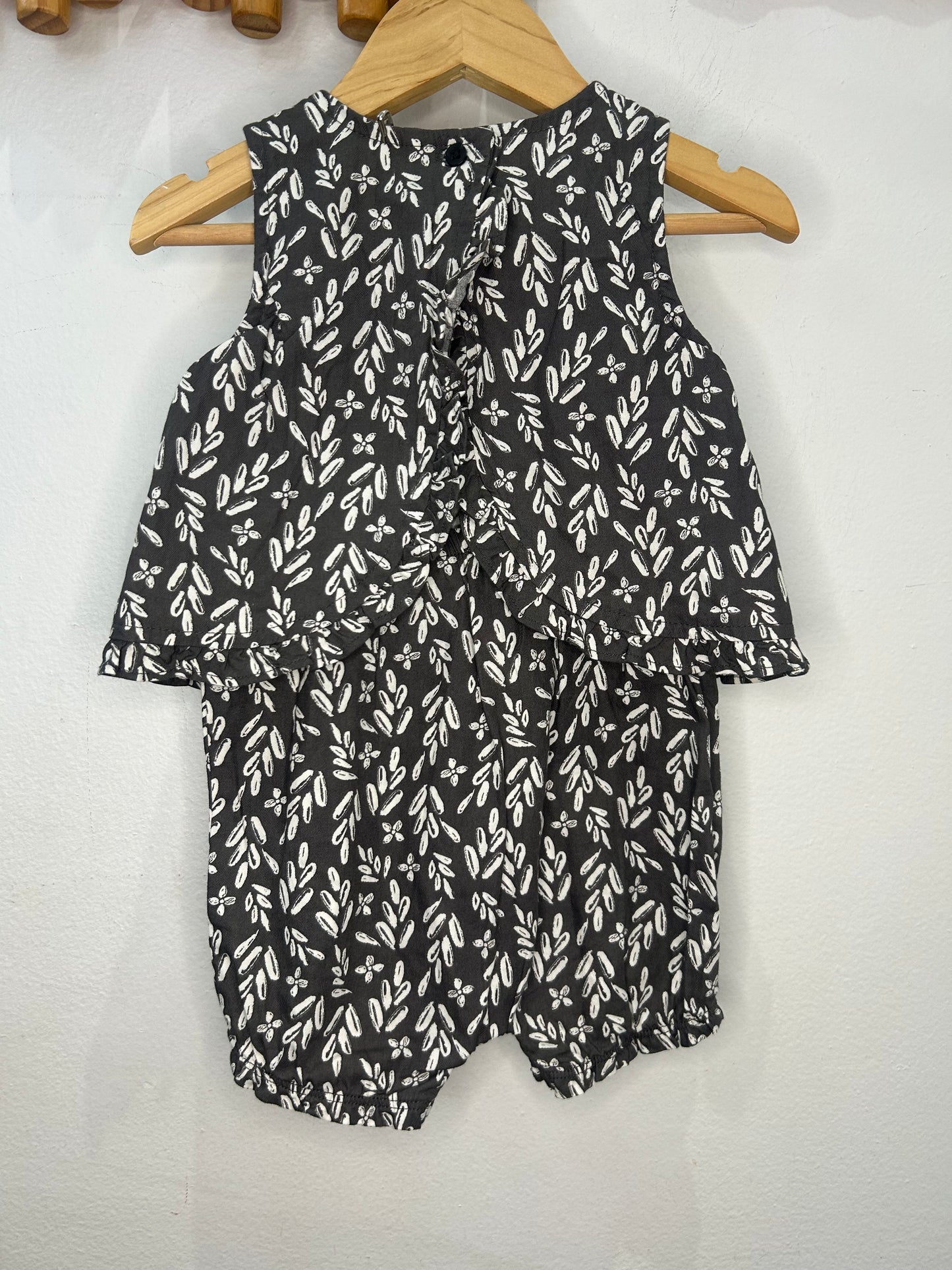 Grey pattern shorty romper 12m
