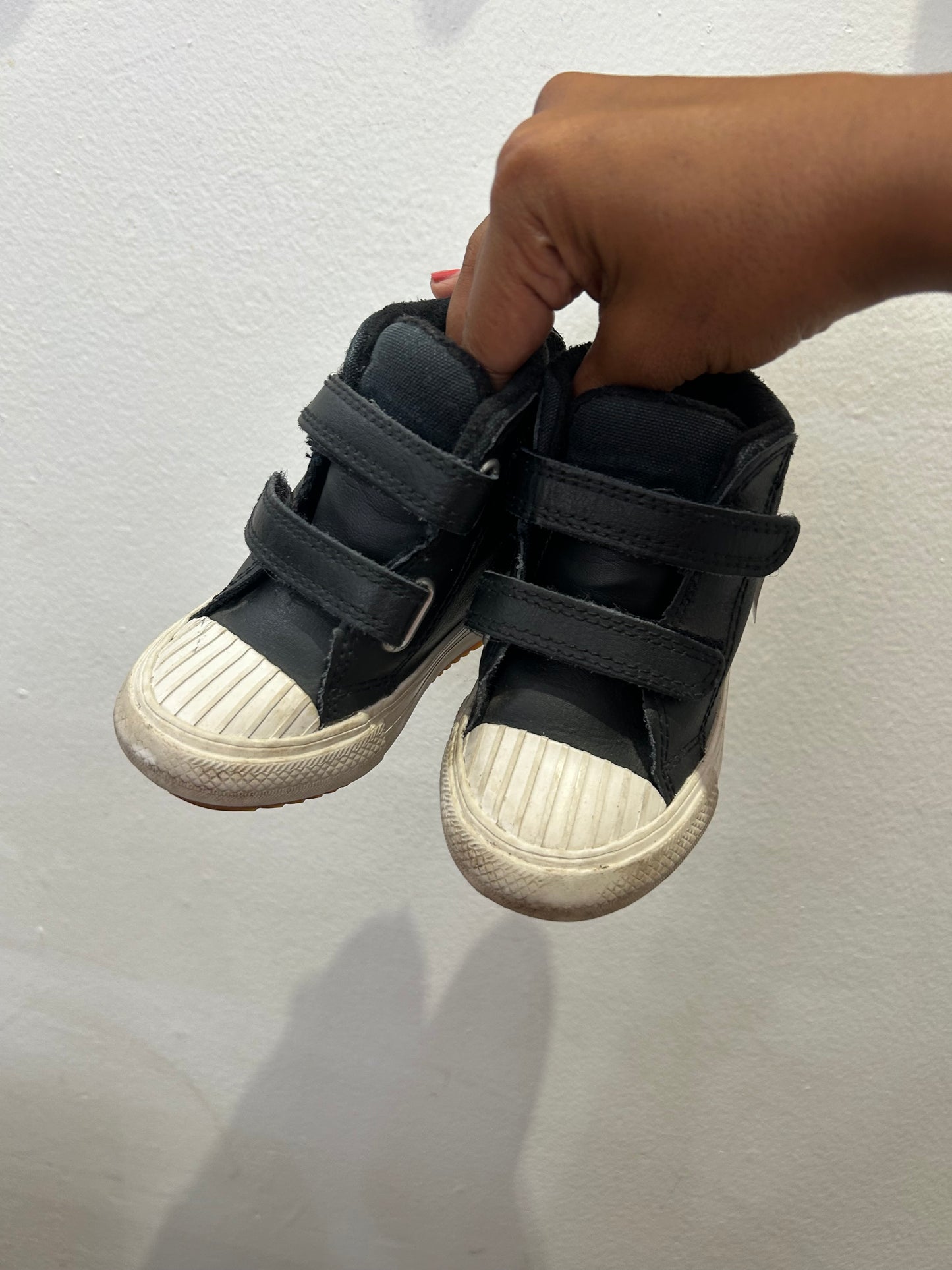 C5 black Converse boots