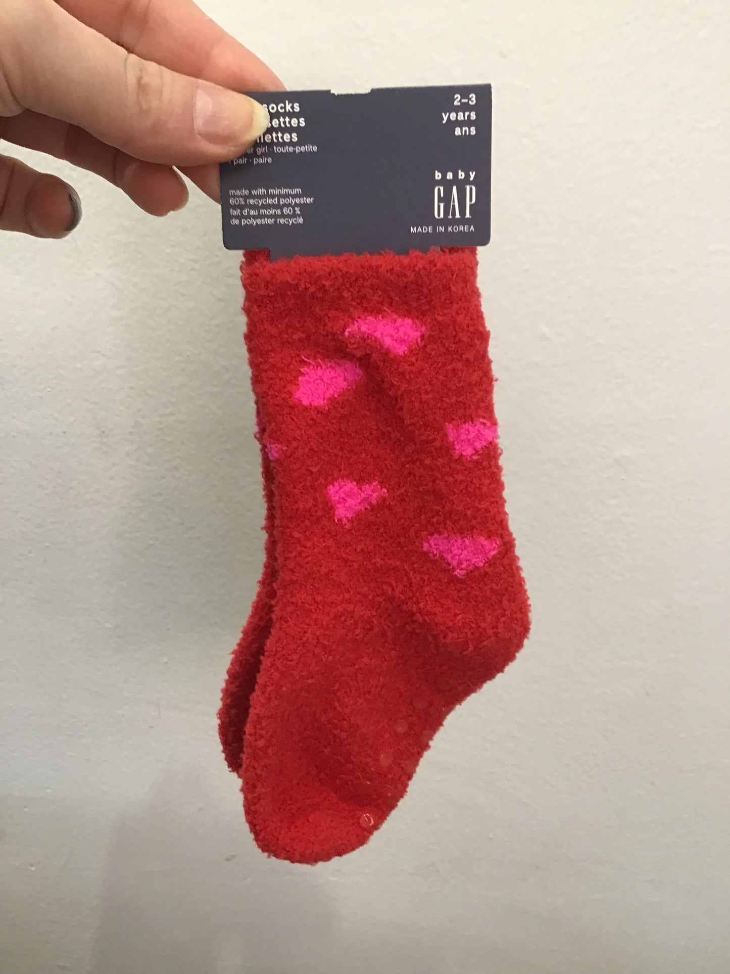 Red cozy socks 2-3y NEW