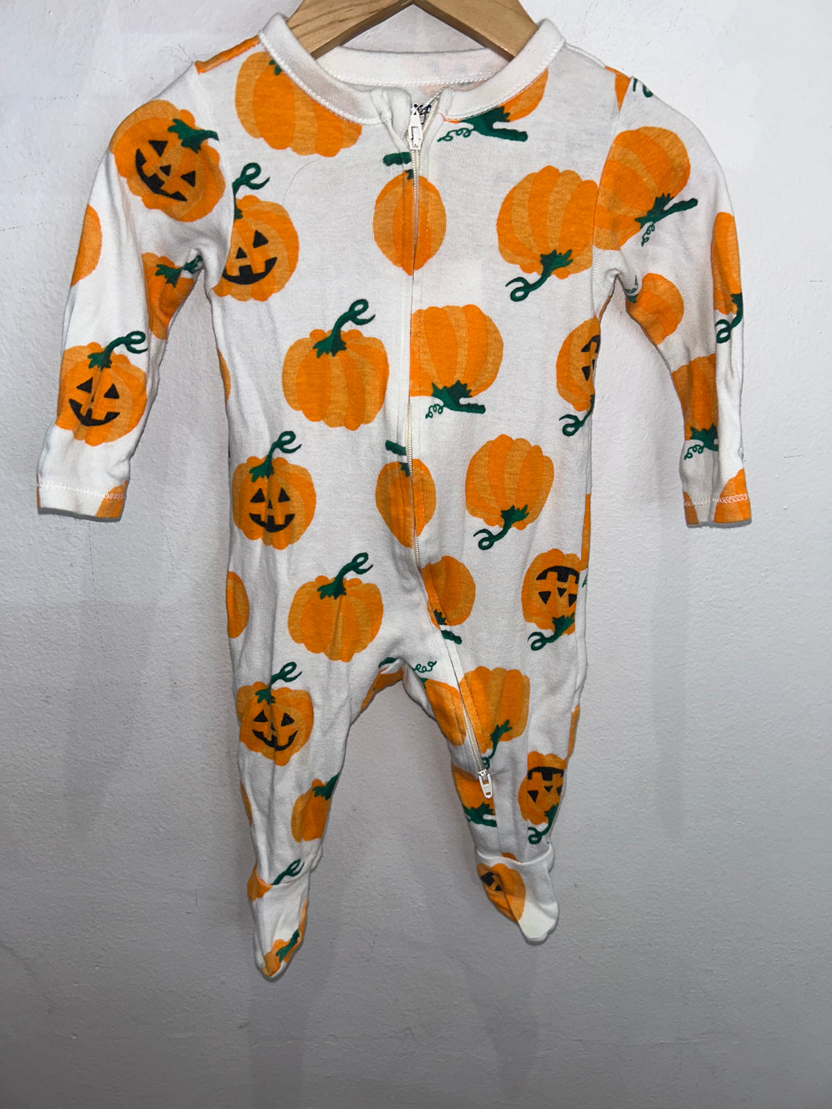 Pumpkin sleeper 3-6m