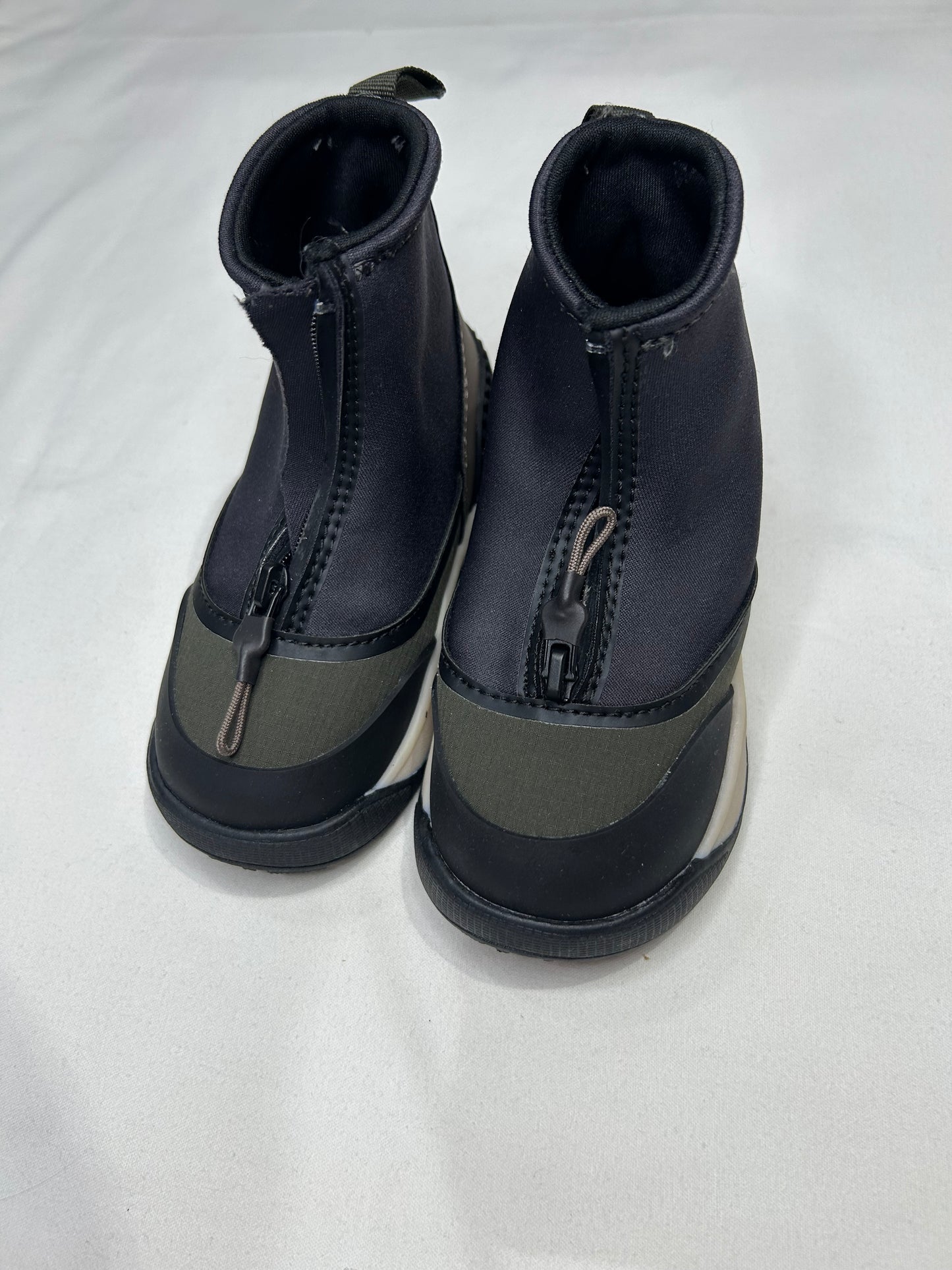 C6 neoprene lug boots