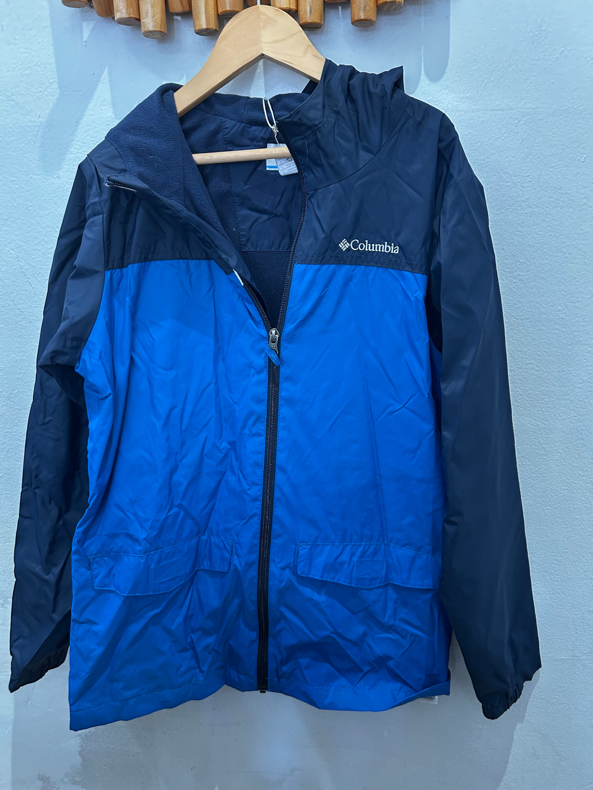 Columbia blue windbreaker 14-16y