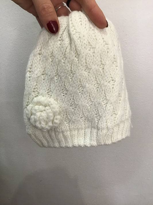 White sparkly beanie 4-5y