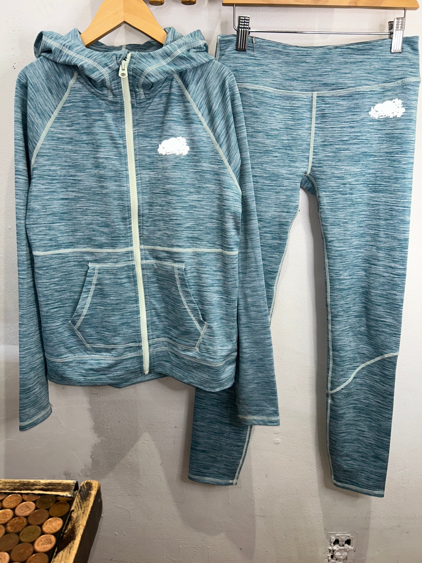 Roots blue activewear set 11-12y