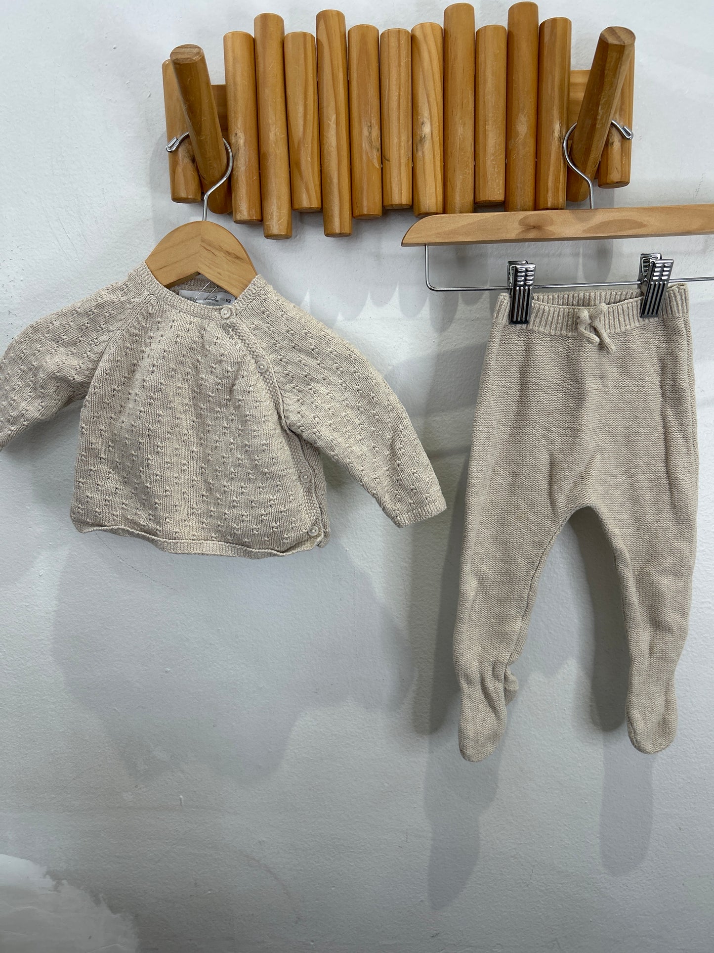 Beige sweater set 1-3m