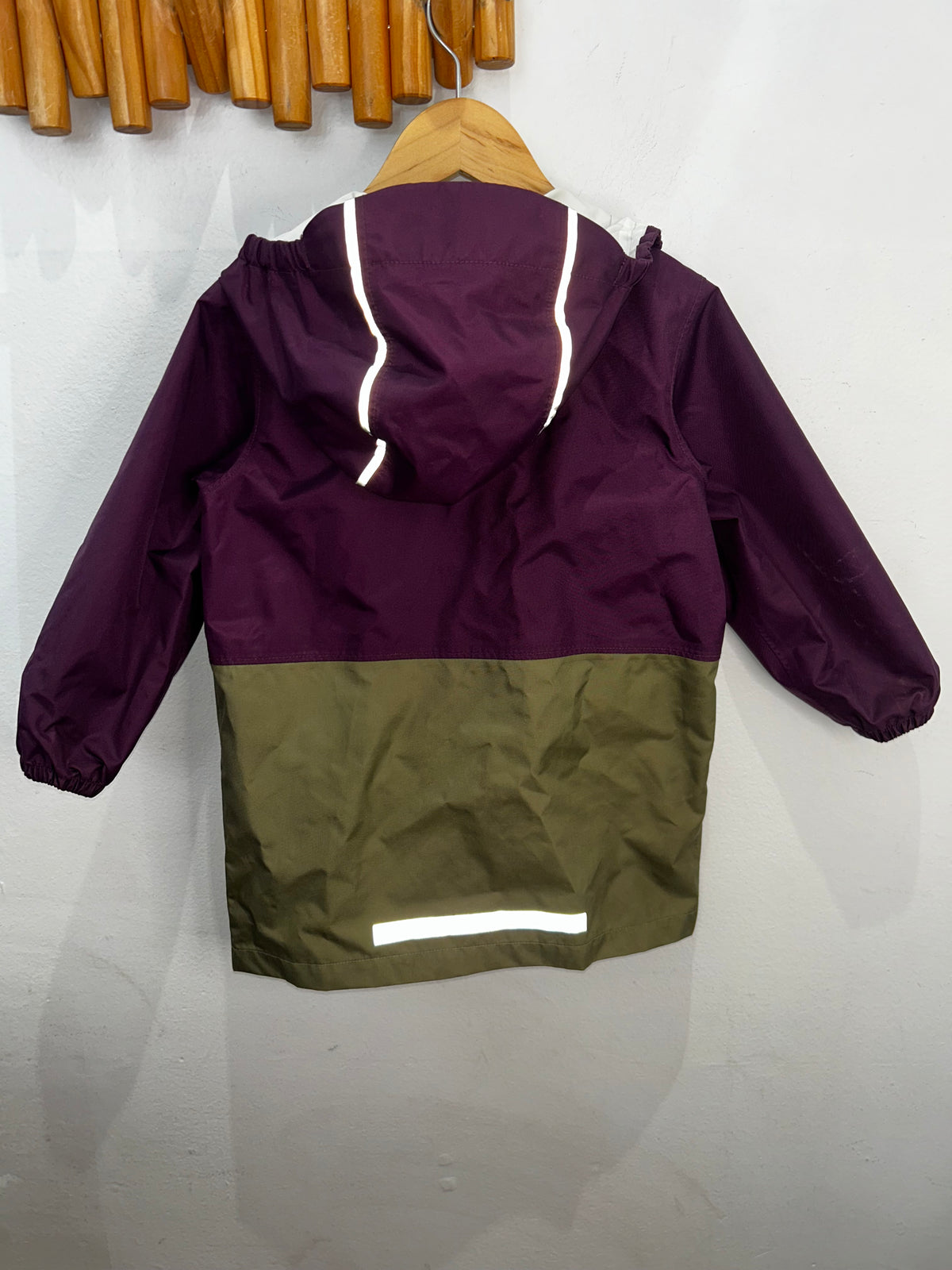 MEC aquanator eggplant 3y (fits big)