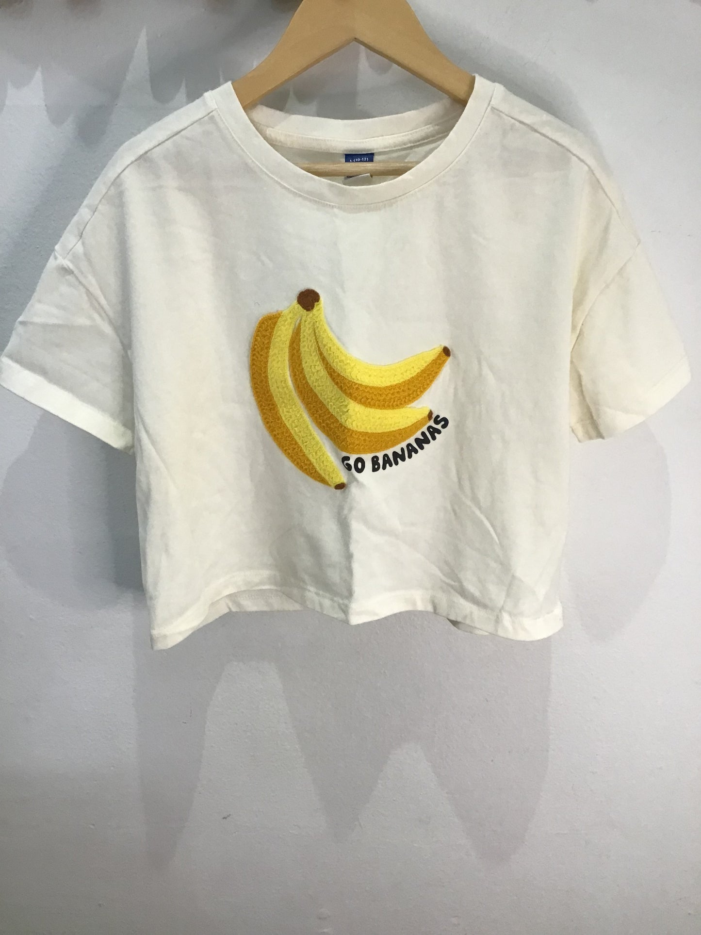 Go Bananas crop tee 10-12y (like new)