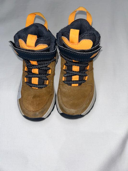 C7 Quechua waterproof boots