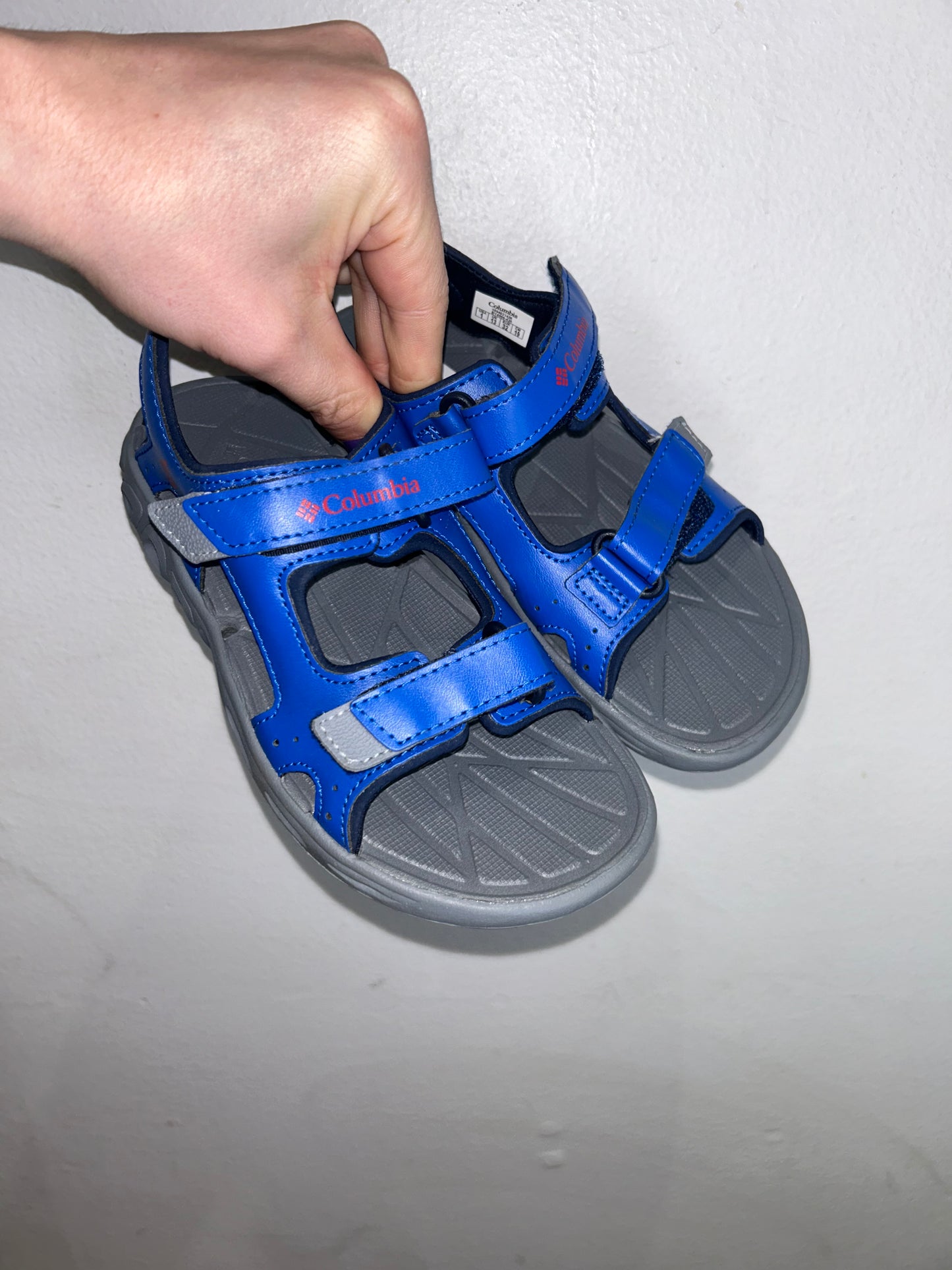 Y1 blue Columbia sandals