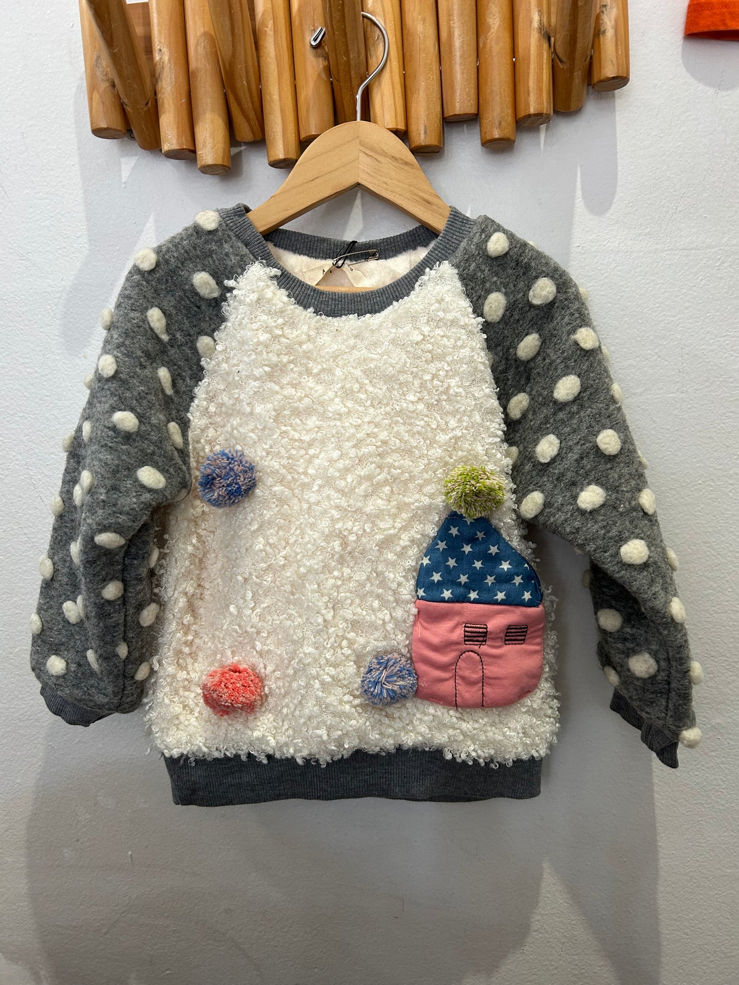 Furry house sweater 3y