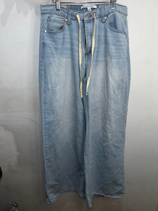 Wide leg lightwash jeans - adult size 30