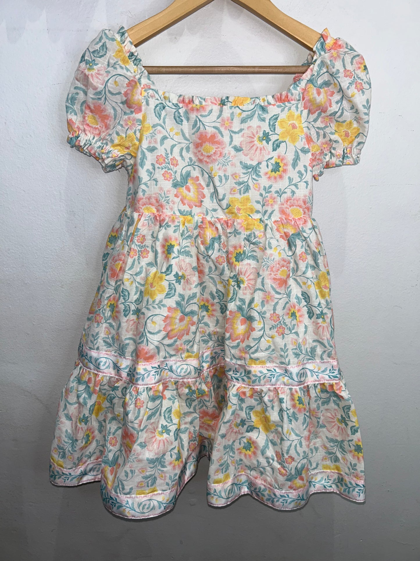 Fancy dress w puffy sleeves 6y NEW