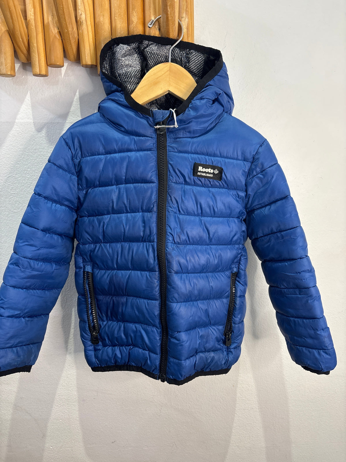 Roots midweight blue puffer jacket 4y