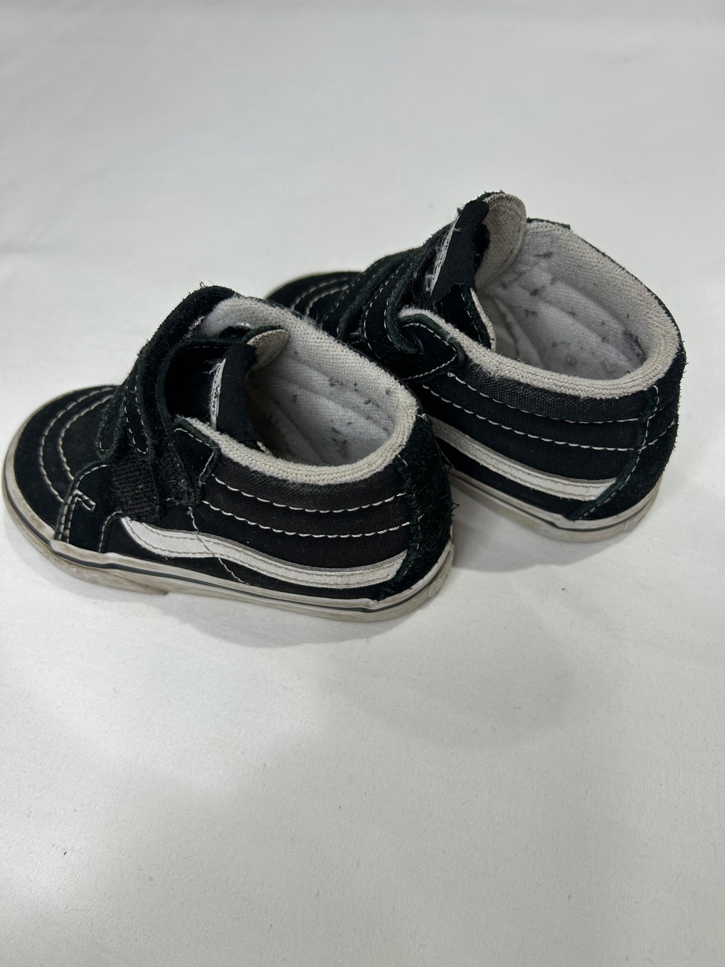 C6 Van black hightops